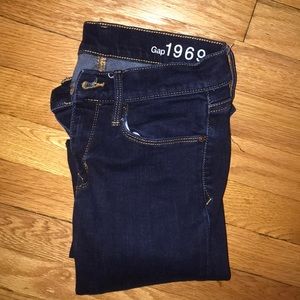 Gap dark wash skinny jeans!